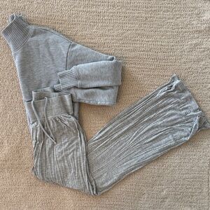 ALO Yoga Gray Track Pants & Joggers